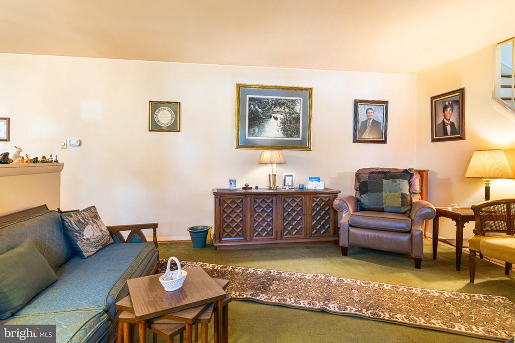 1059 MAPLE AVENUE Unit:           
