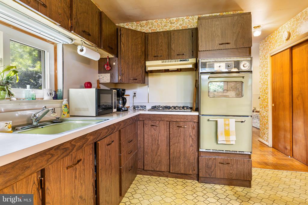 1059 MAPLE AVENUE Unit:           