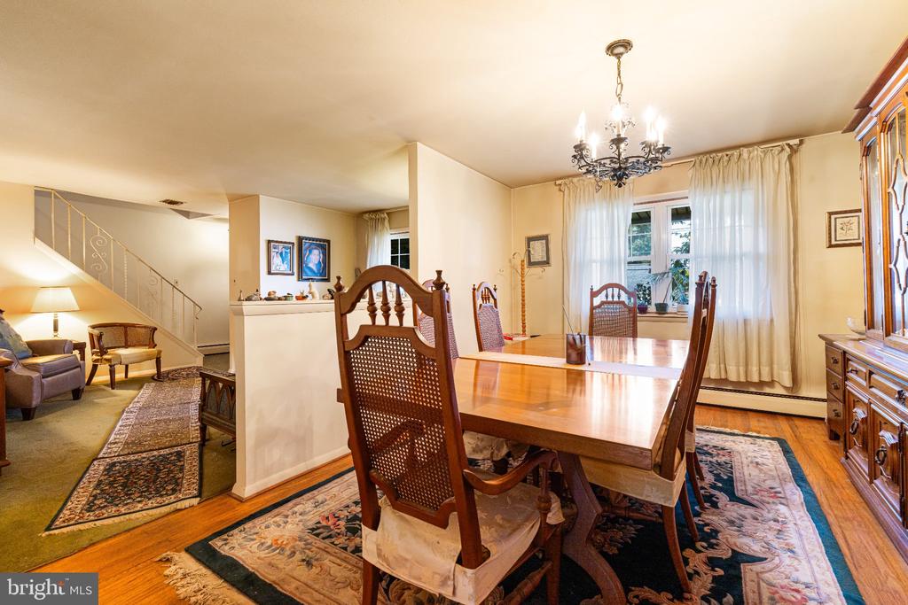 1059 MAPLE AVENUE Unit:           
