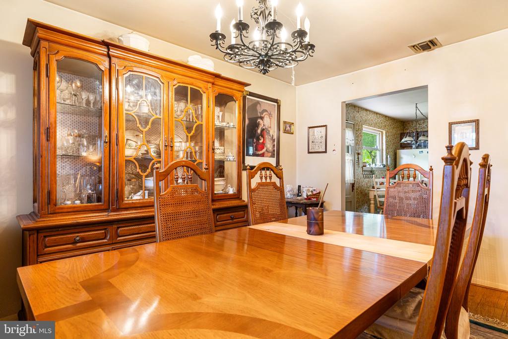 1059 MAPLE AVENUE Unit:           