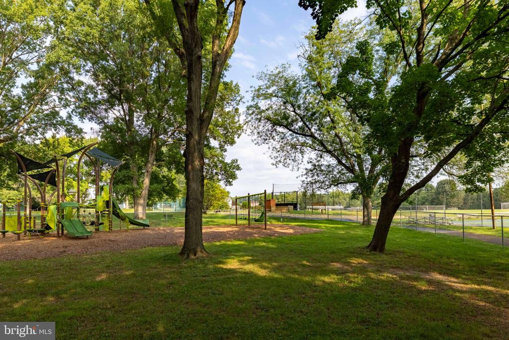 1059 MAPLE AVENUE Unit:           