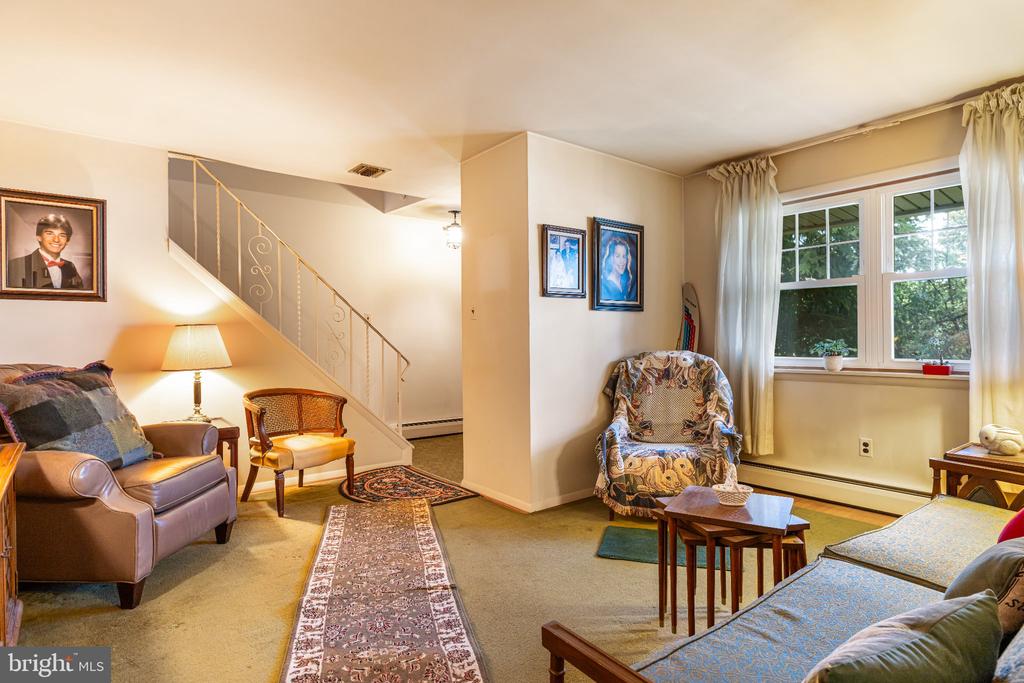 1059 MAPLE AVENUE Unit:           