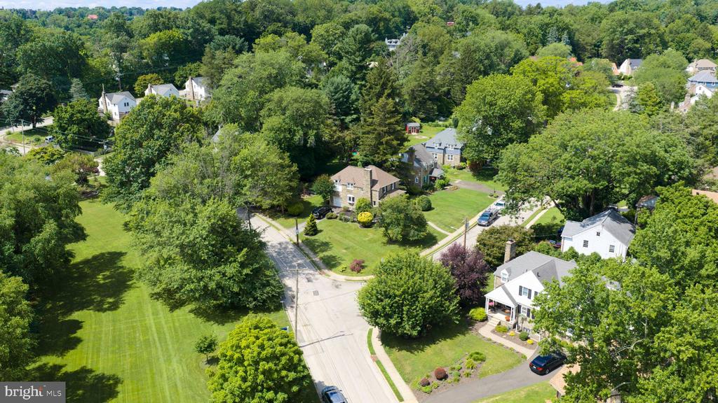 300 CHERRY LANE