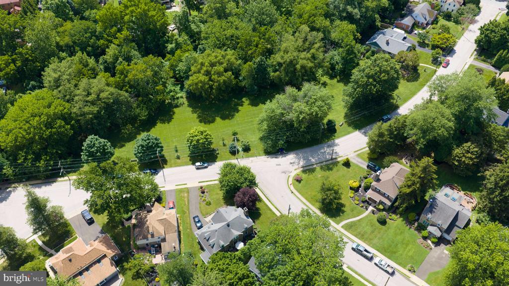 300 CHERRY LANE