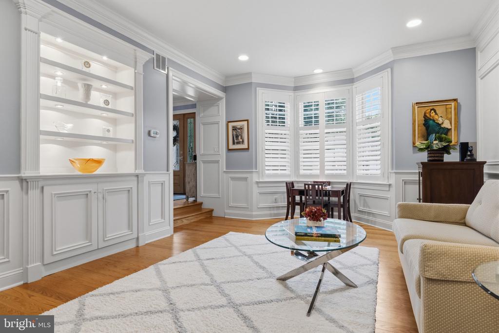 103 CANTERBURY LANE