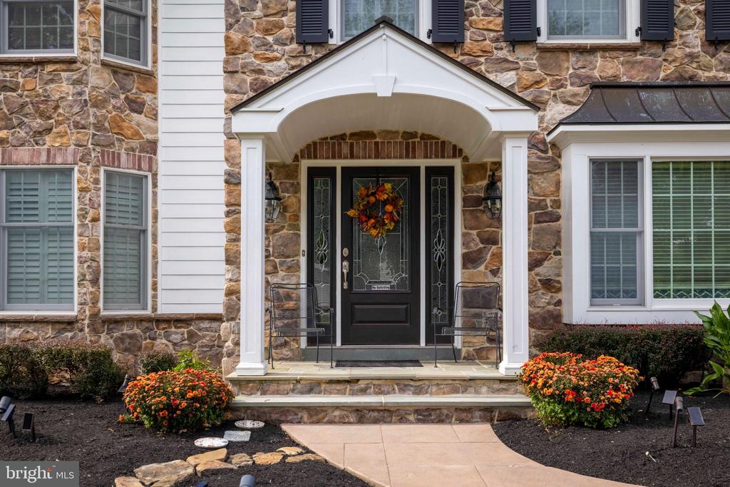 103 CANTERBURY LANE