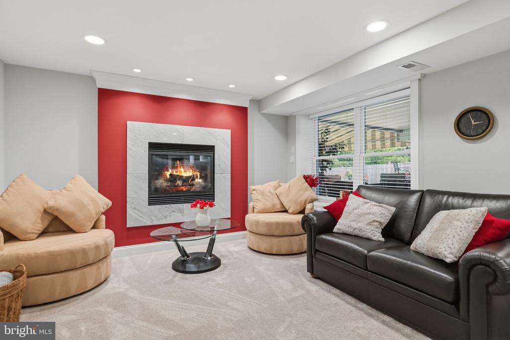 103 CANTERBURY LANE