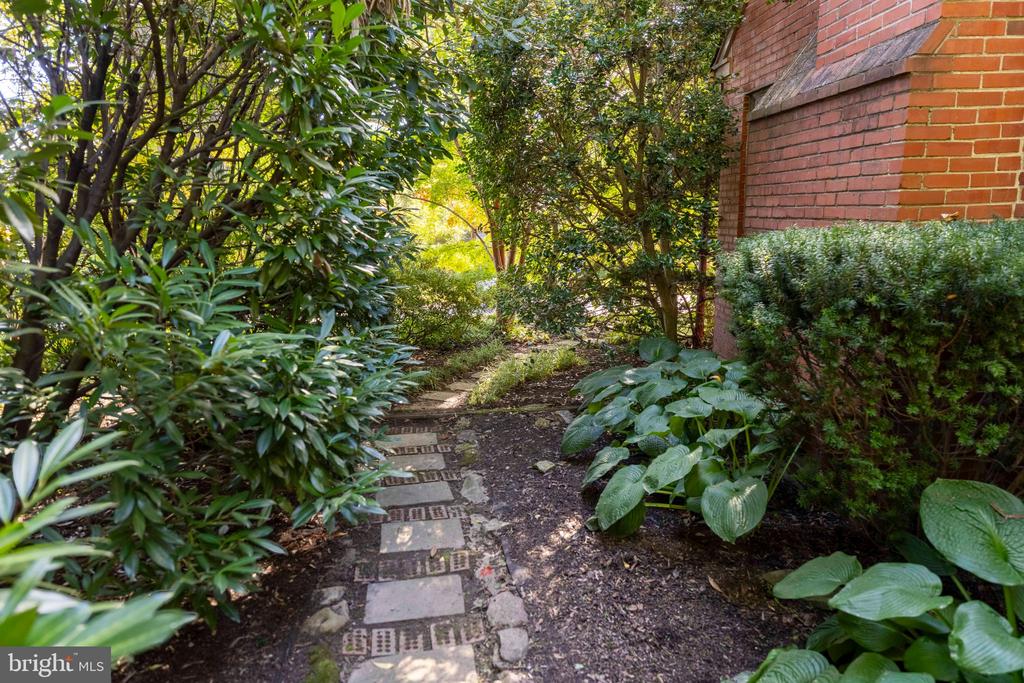 529 FOX ROAD
