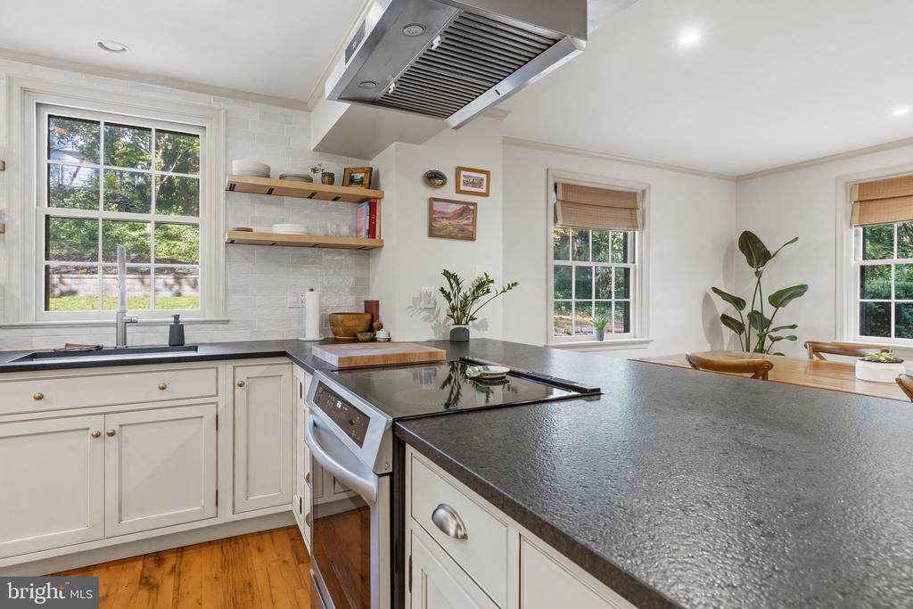 529 FOX ROAD