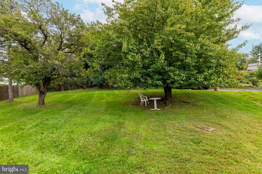 2004 LODGES LANE Unit:           