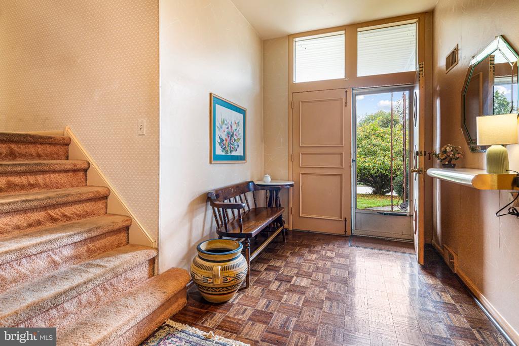 2004 LODGES LANE Unit:           