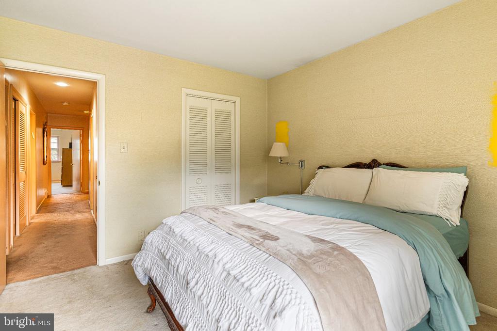 2004 LODGES LANE Unit:           