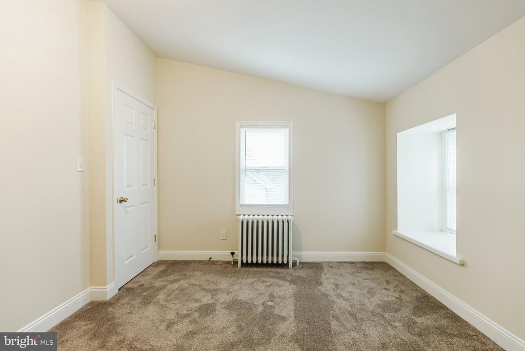 383 STEWART AVENUE Unit:           