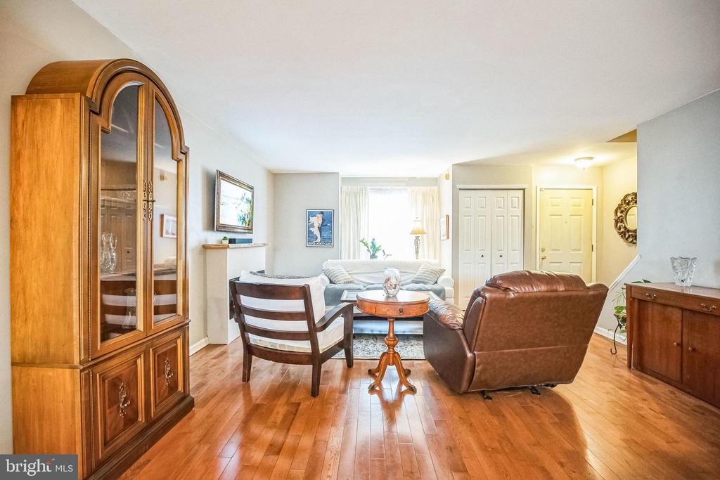 7923 RIDGE AVENUE 31 10