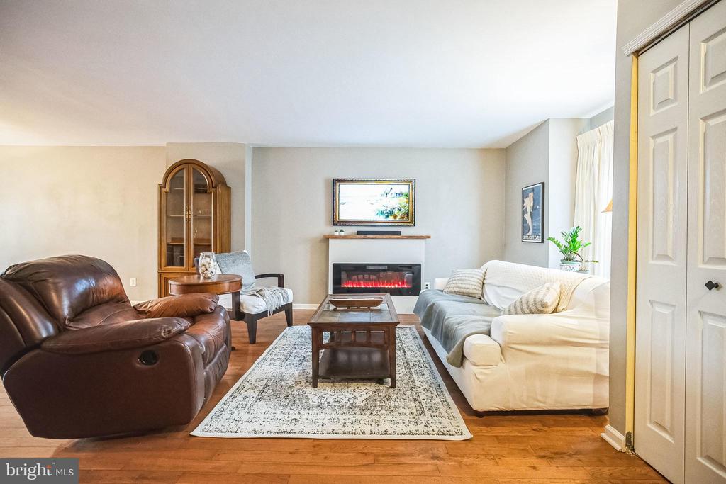 7923 RIDGE AVENUE 31 10