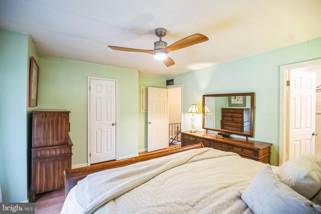 7923 RIDGE AVENUE 31 10
