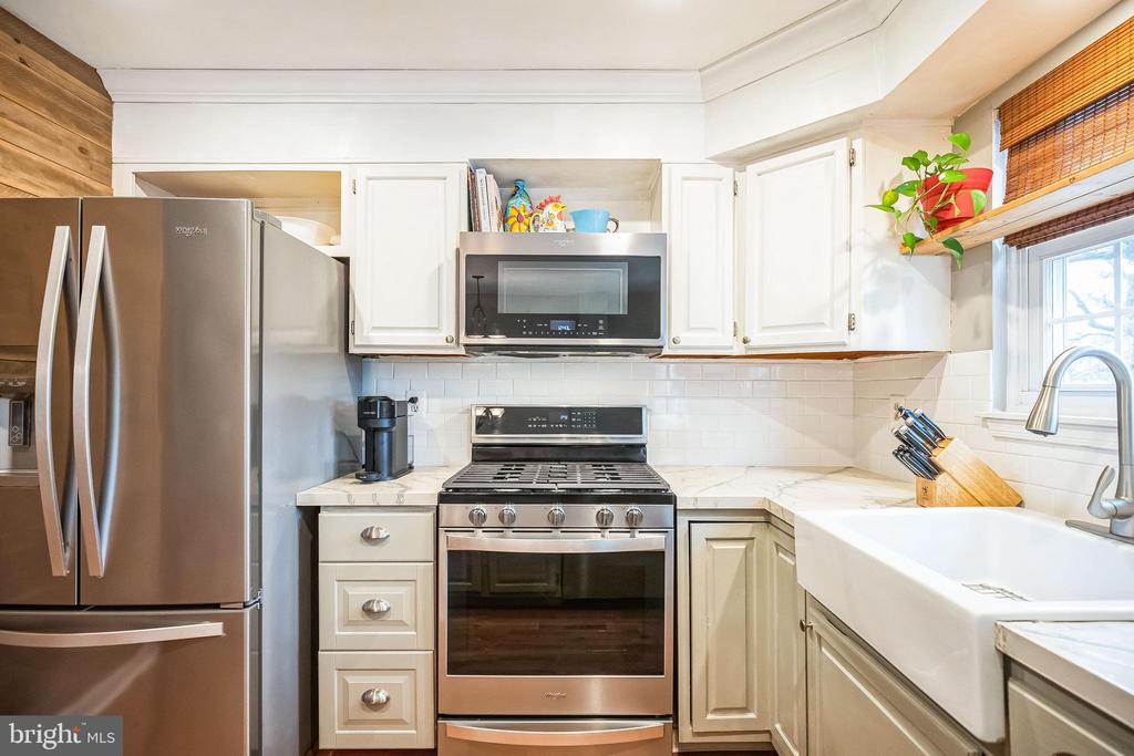 7923 RIDGE AVENUE 31 10