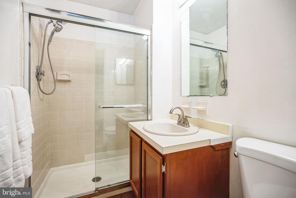 7923 RIDGE AVENUE 31 10