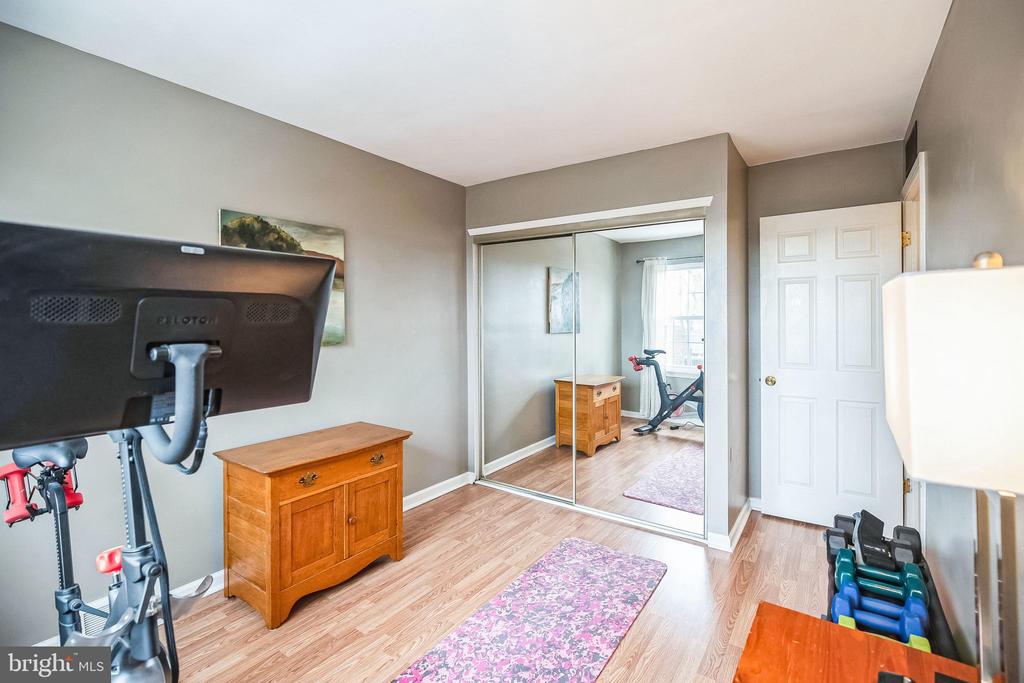 7923 RIDGE AVENUE 31 10