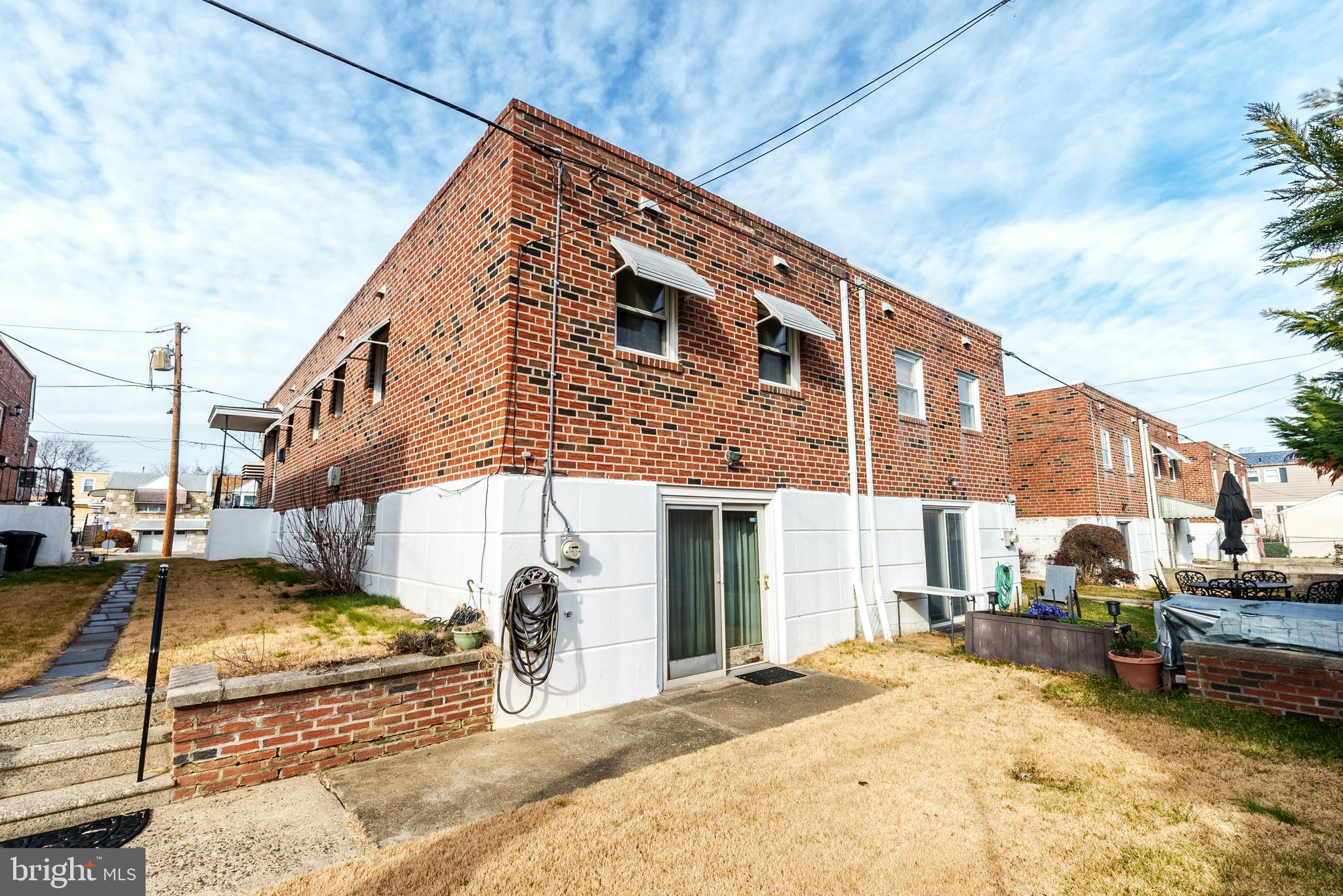 9229 COTTAGE STREET