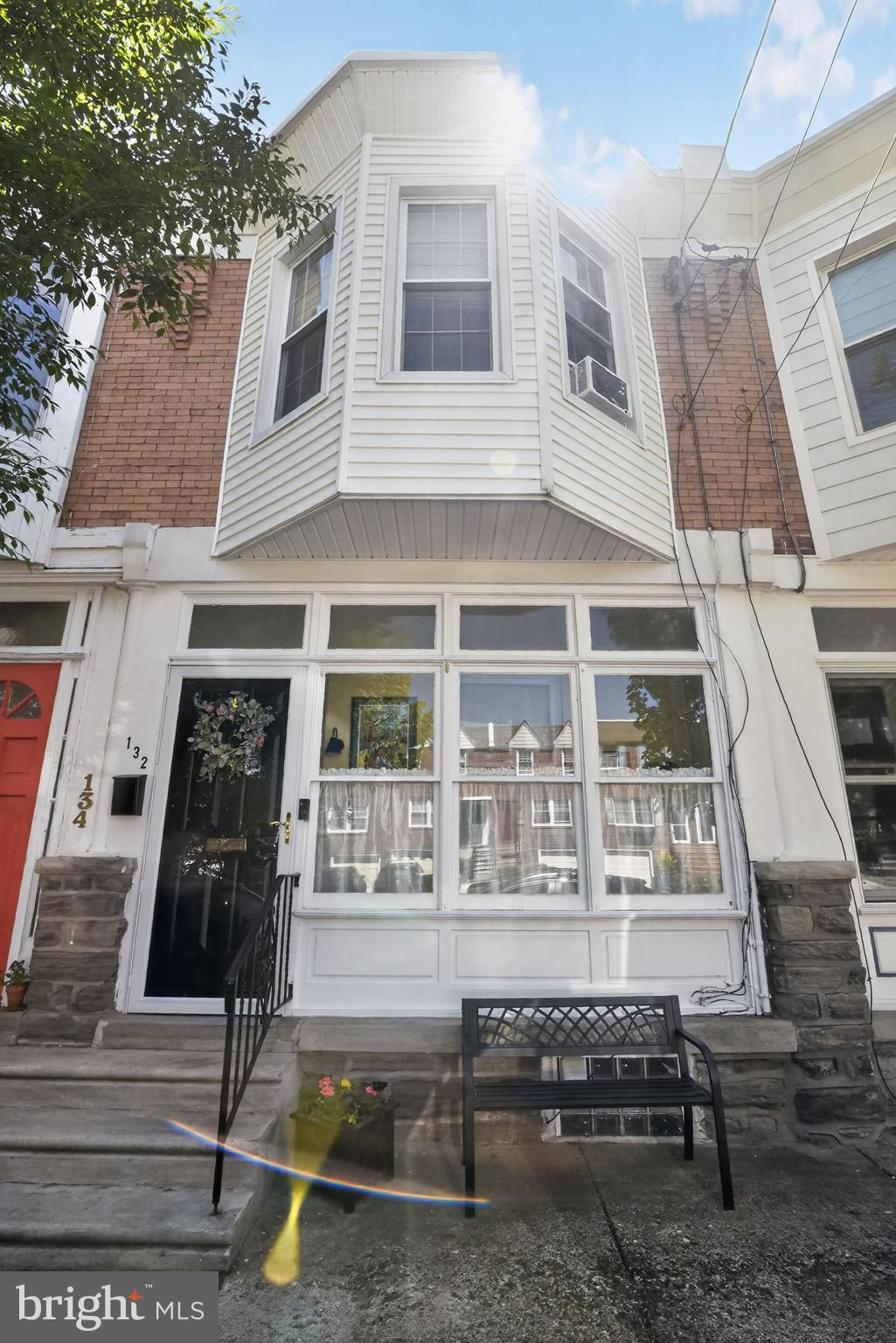 132 E HARTWELL LANE