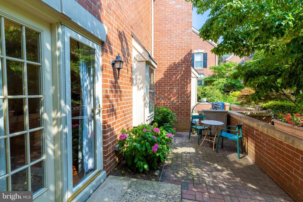 8708 PROSPECT AVENUE Unit: C9