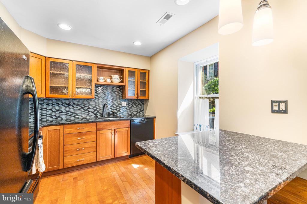 8708 PROSPECT AVENUE Unit: C9