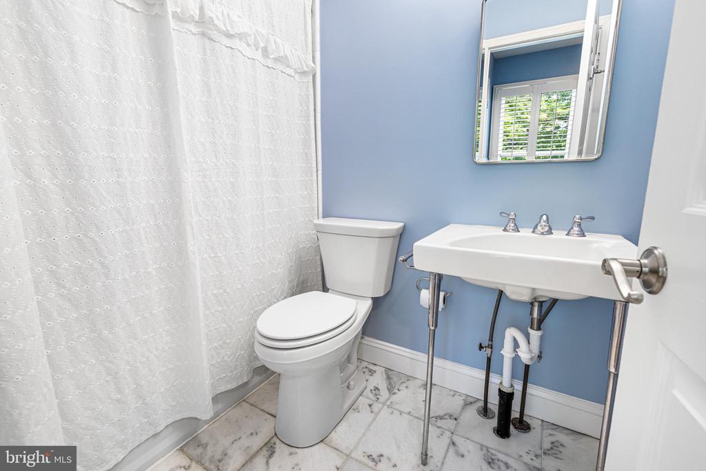 8708 PROSPECT AVENUE Unit: C9