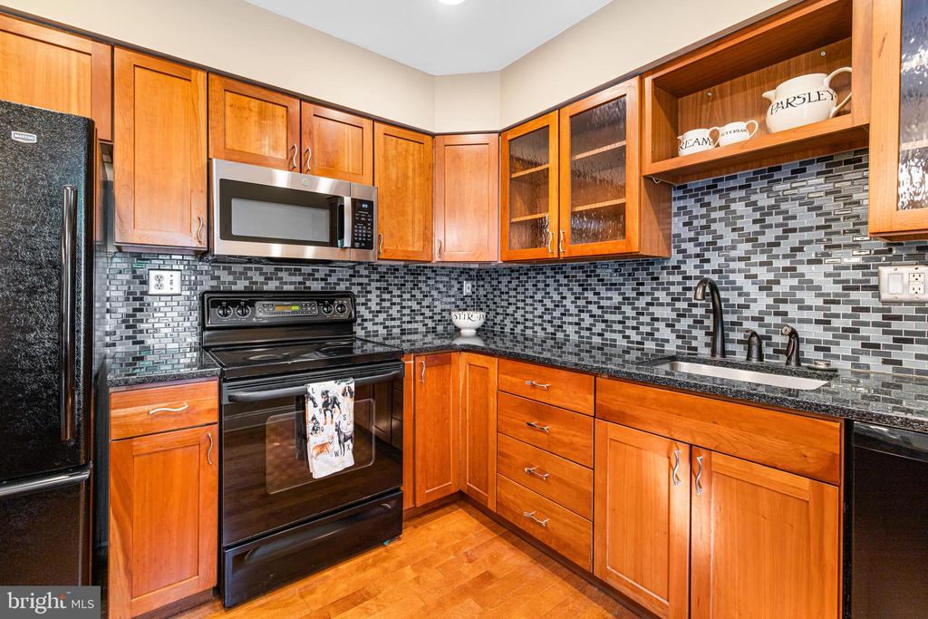 8708 PROSPECT AVENUE Unit: C9