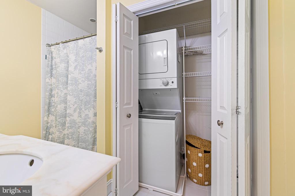 8708 PROSPECT AVENUE Unit: C9