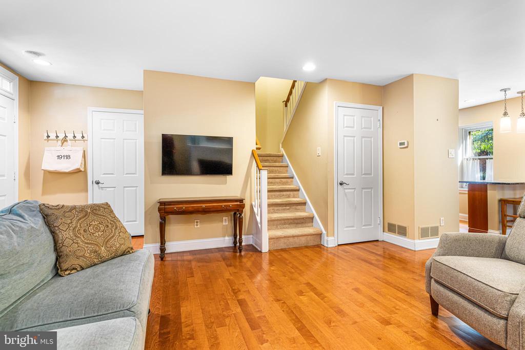 8708 PROSPECT AVENUE Unit: C9