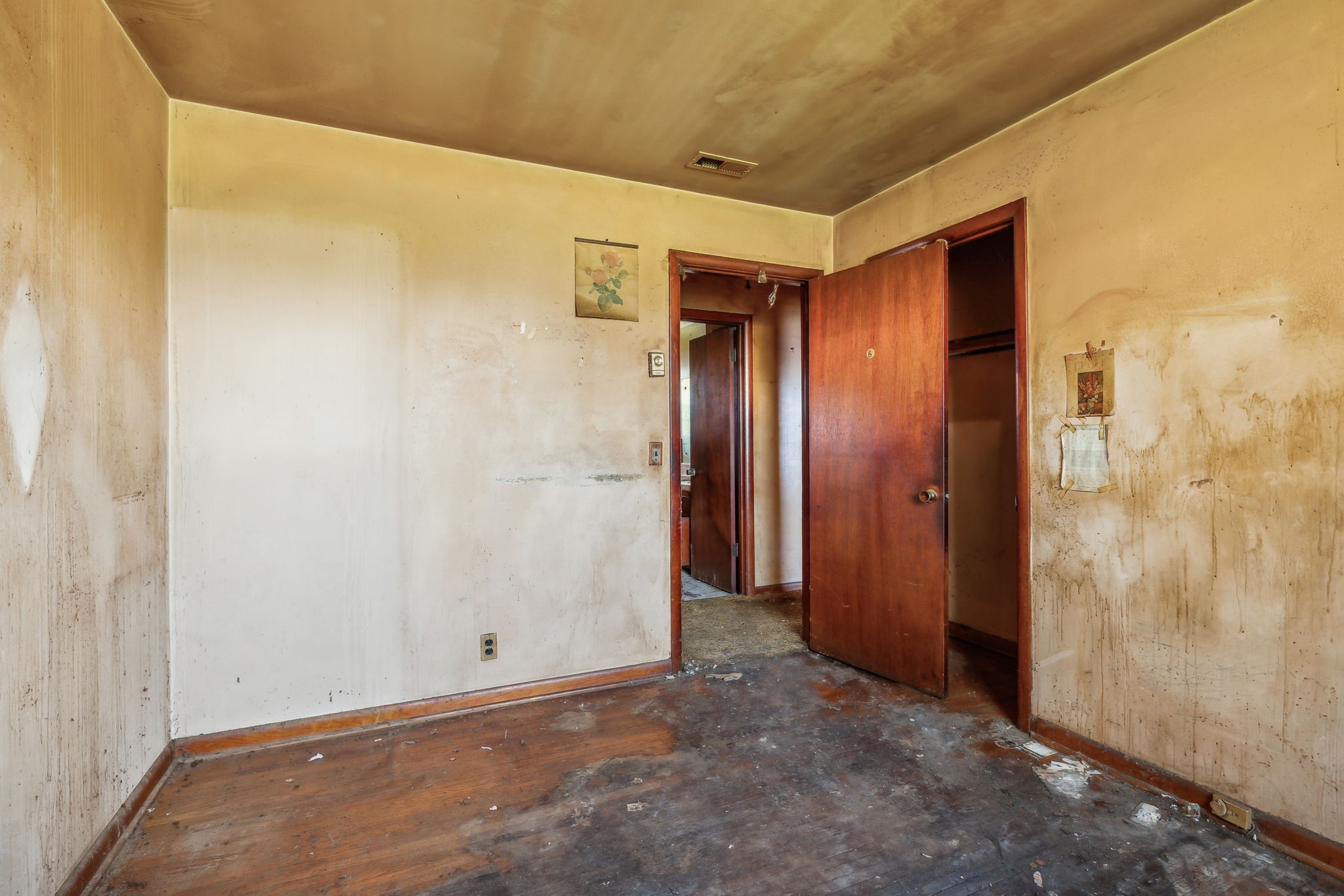 1607 Baptist World Center Dr