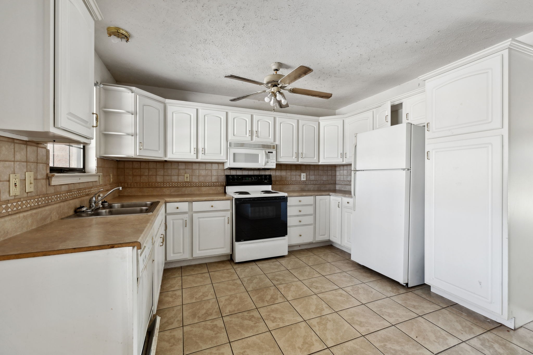 107 Heritage Trace Dr