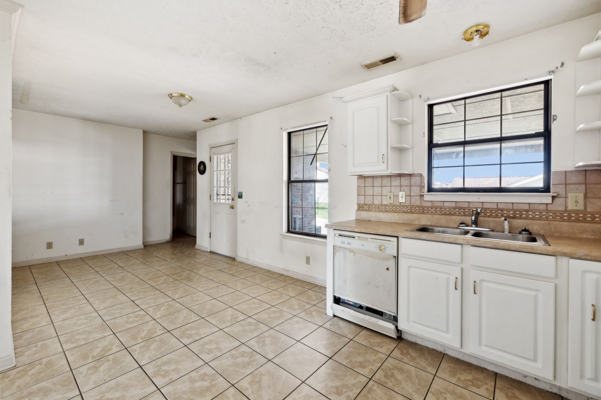 107 Heritage Trace Dr