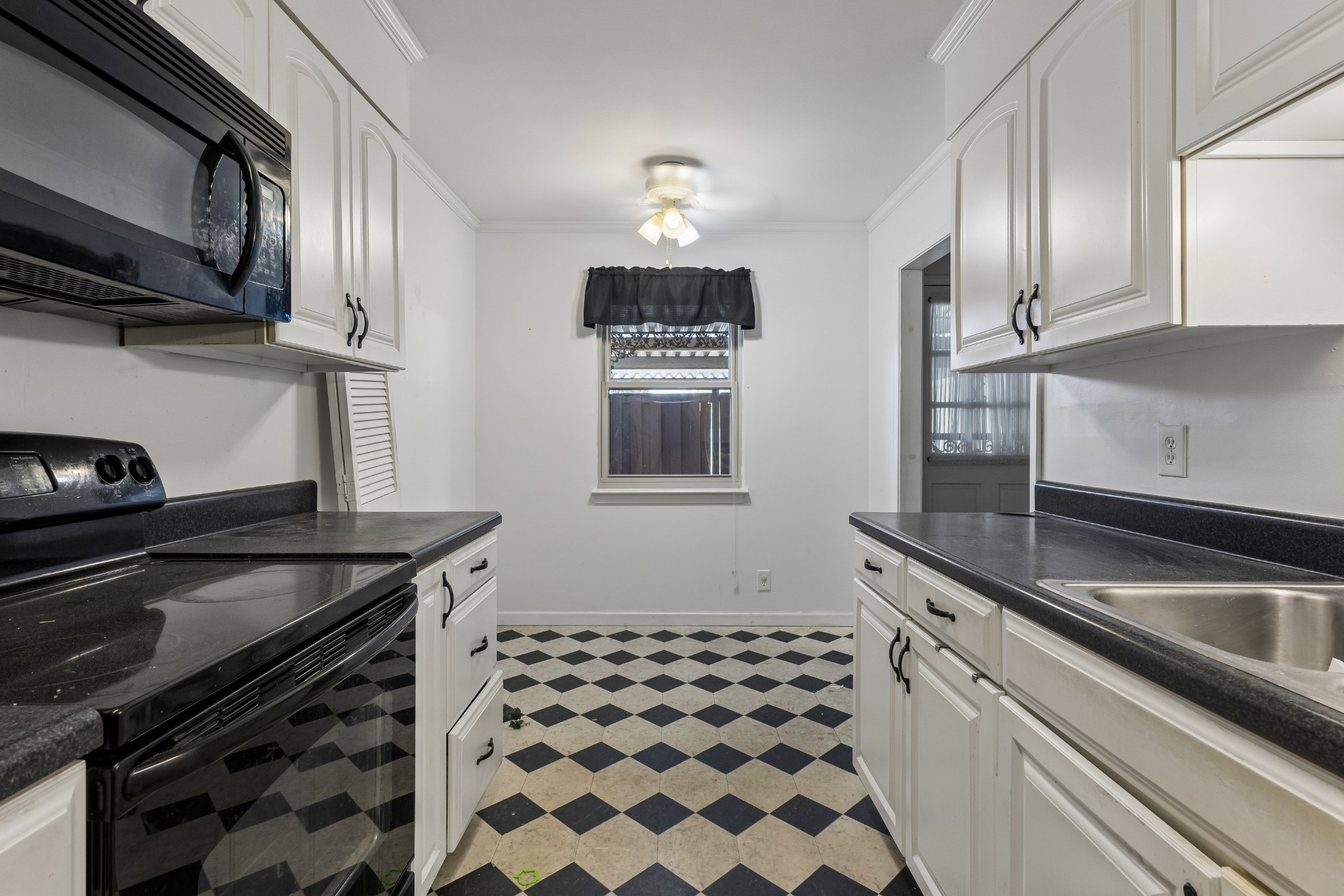961 Todd Preis Dr