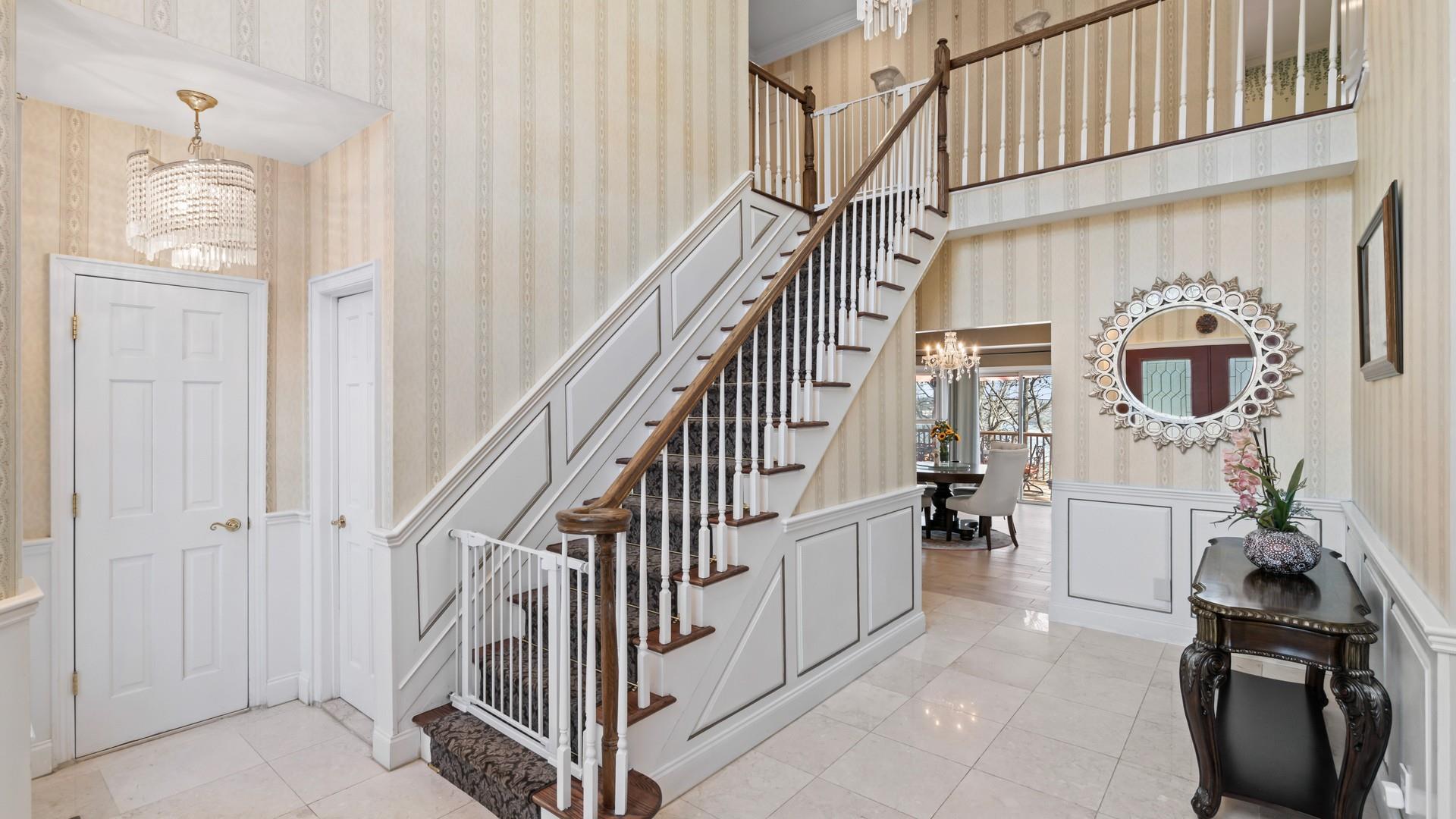 30 Pine Drive N