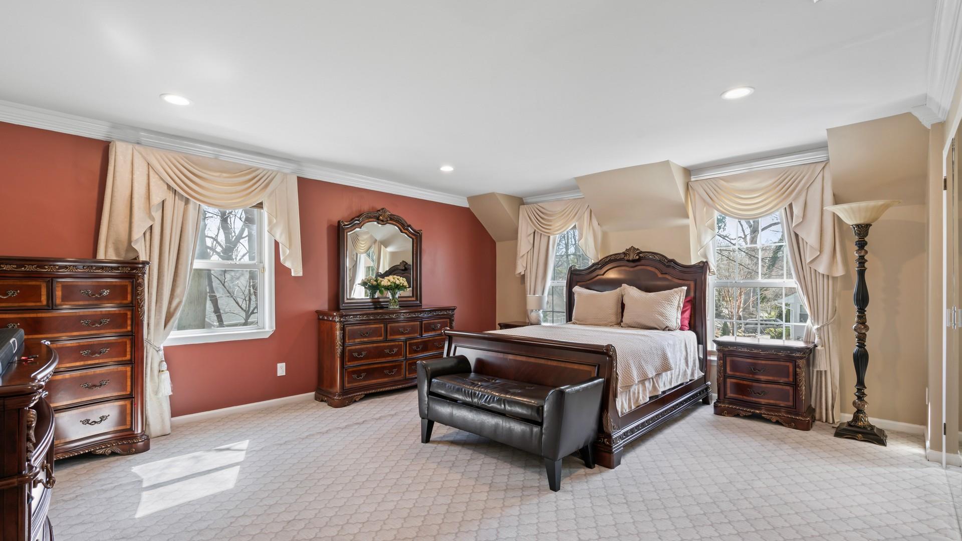 30 Pine Drive N