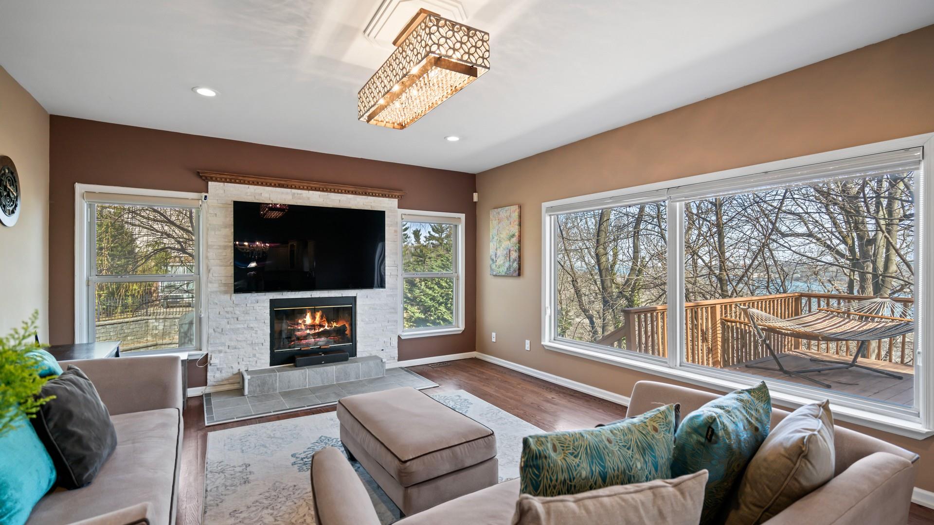 30 Pine Drive N