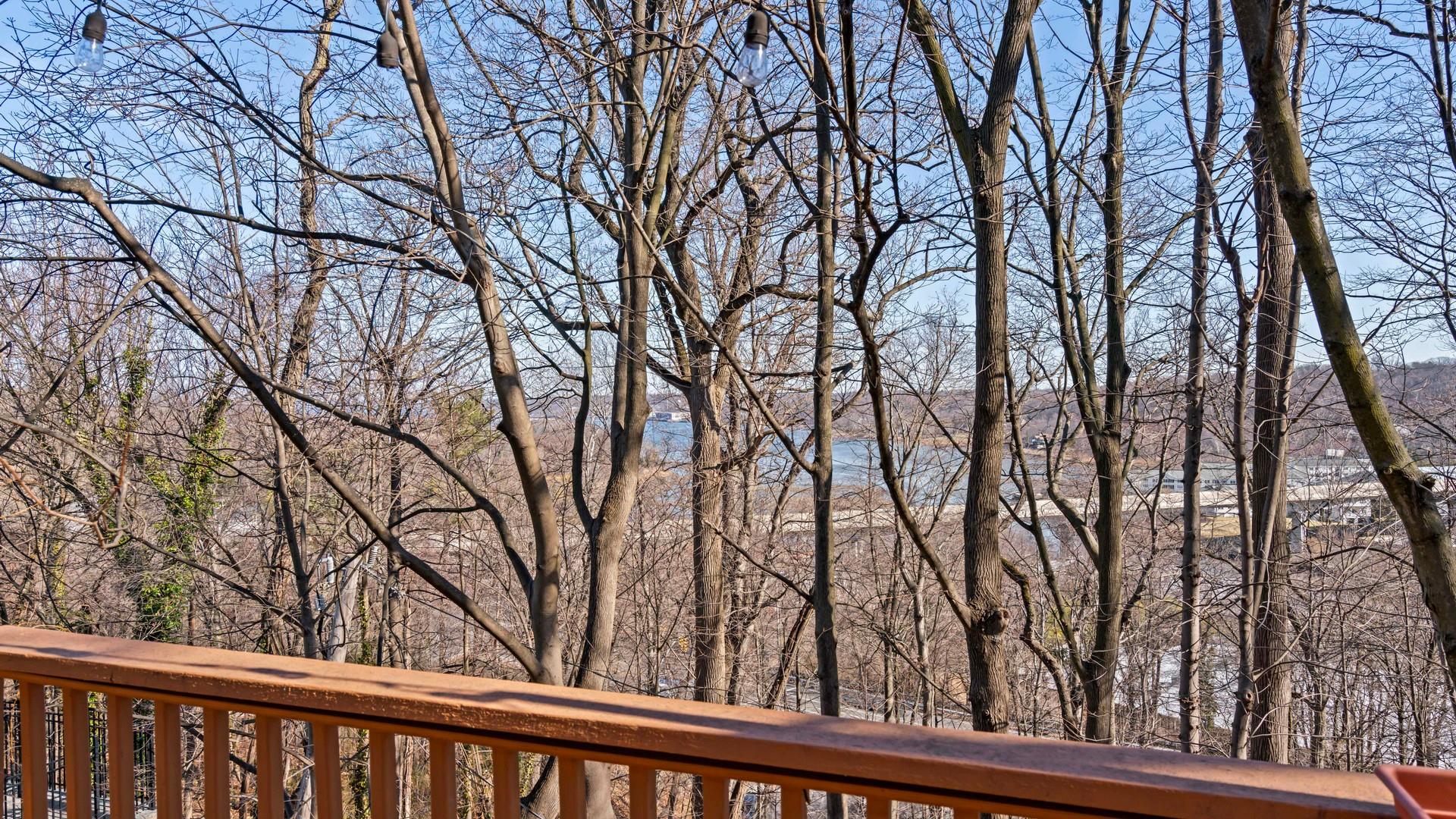 30 Pine Drive N