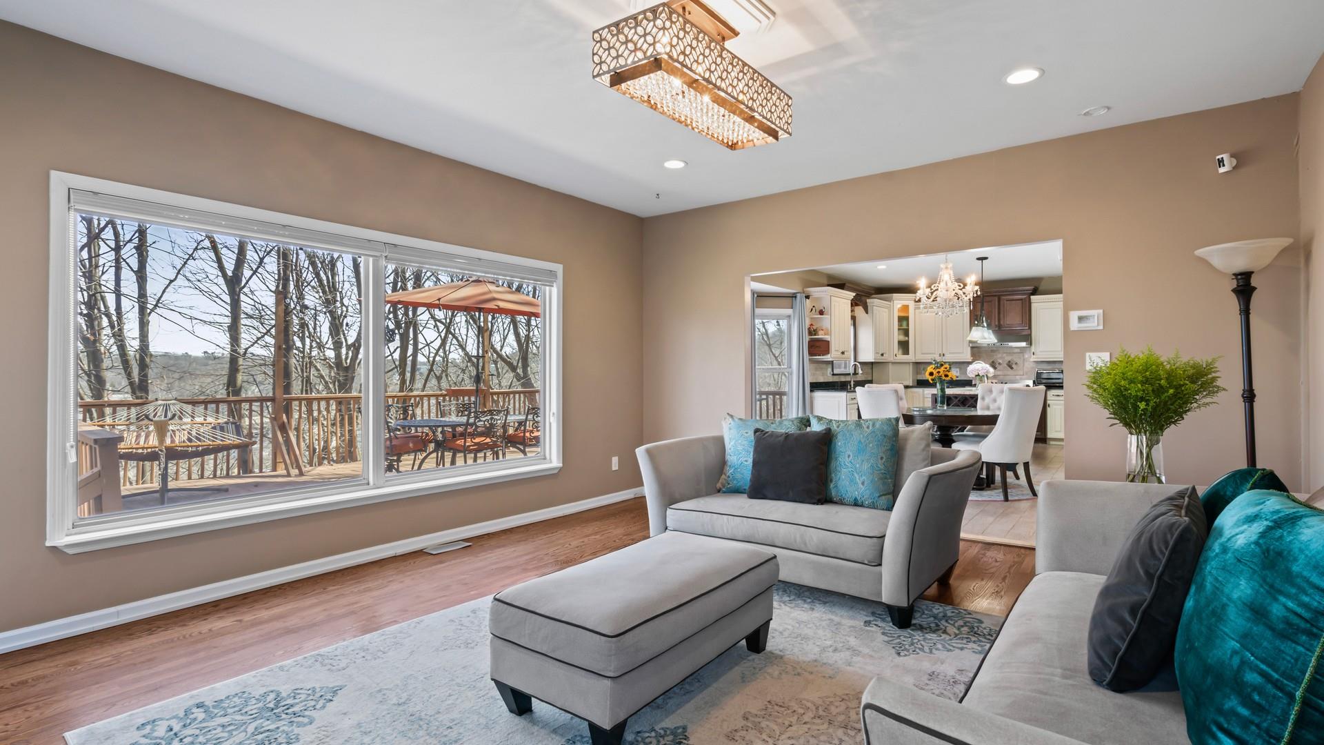 30 Pine Drive N