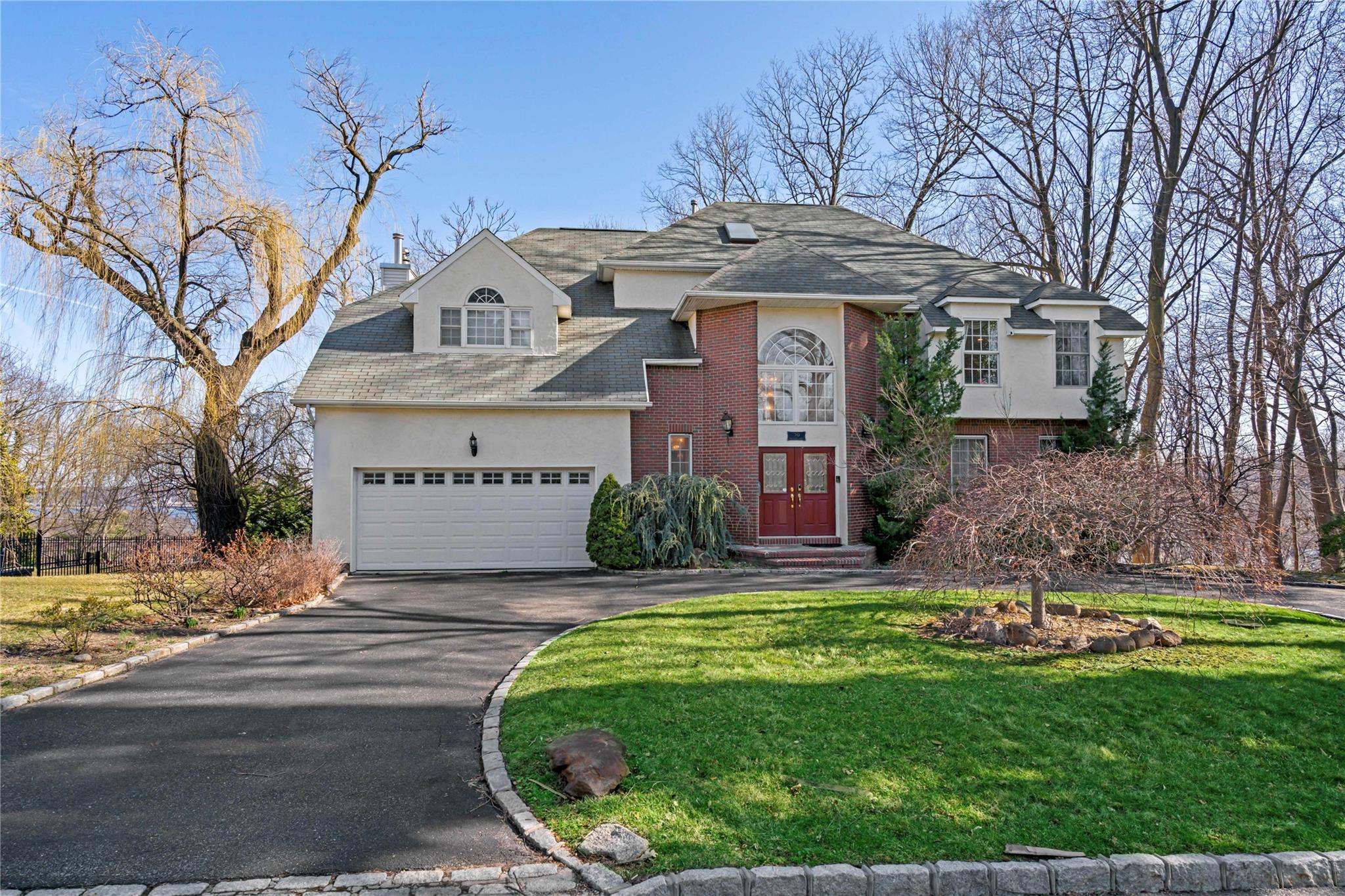 30 Pine Drive N