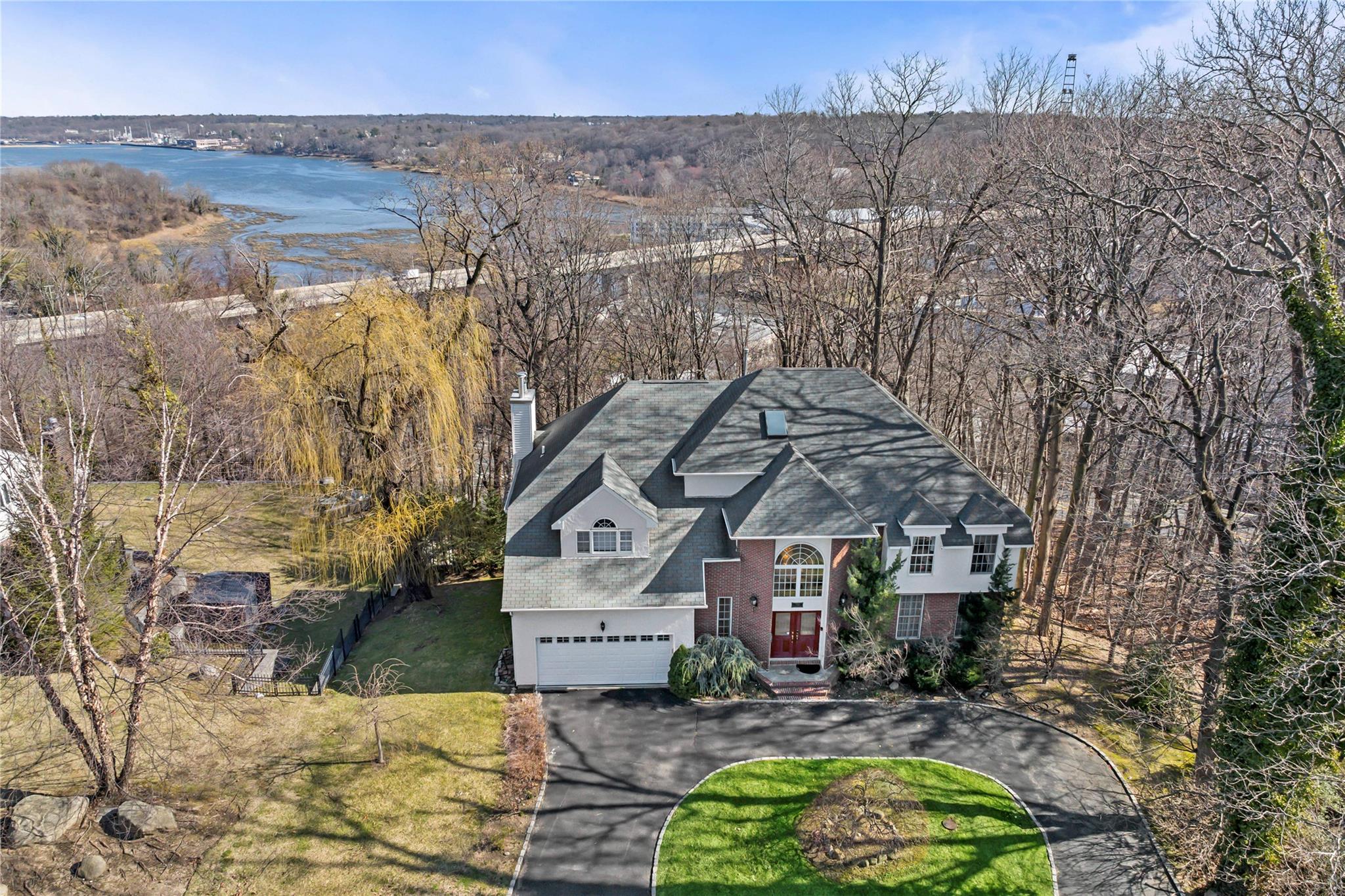 30 Pine Drive N