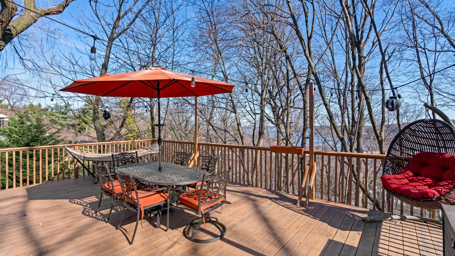 30 Pine Drive N