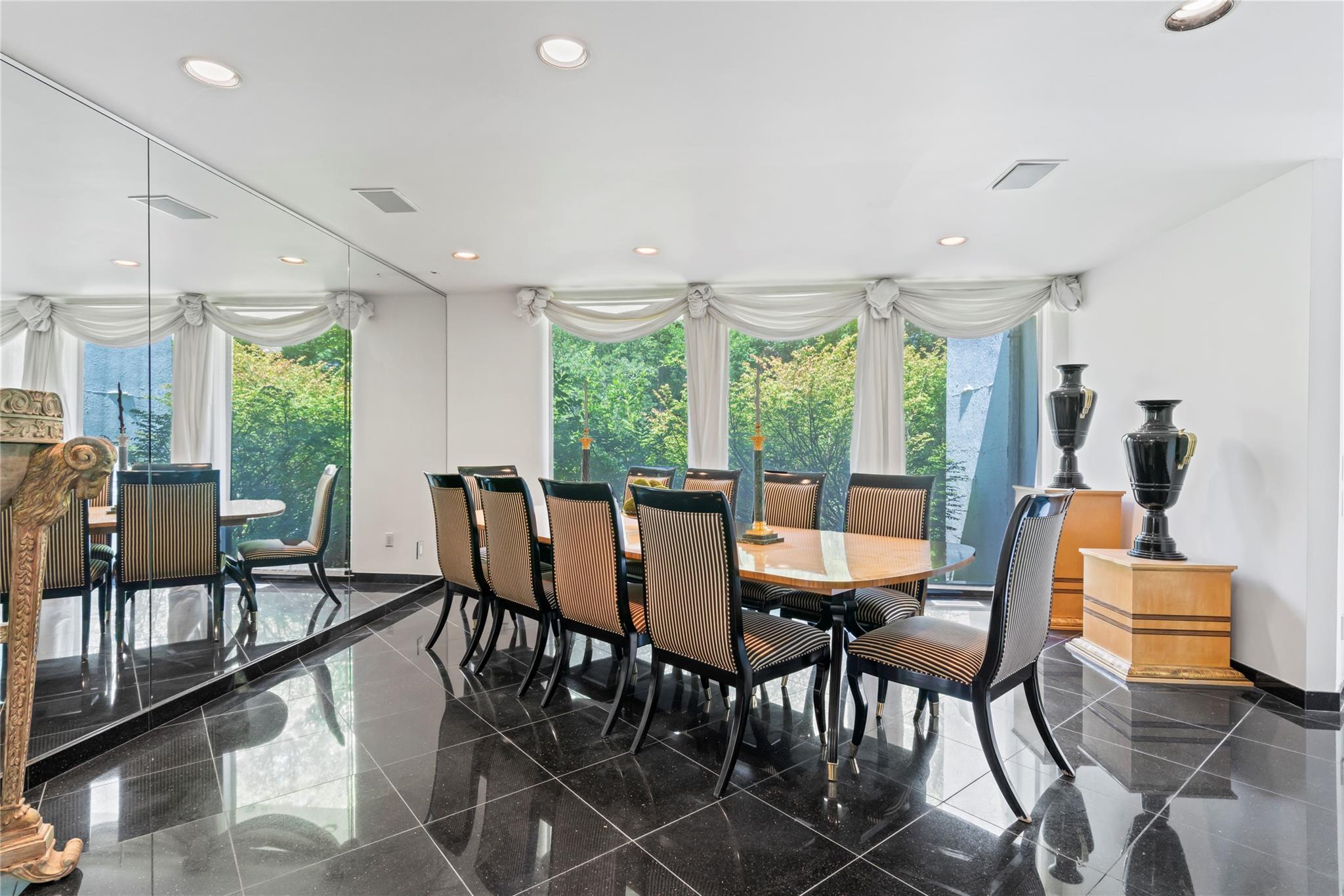 2 West View Drive