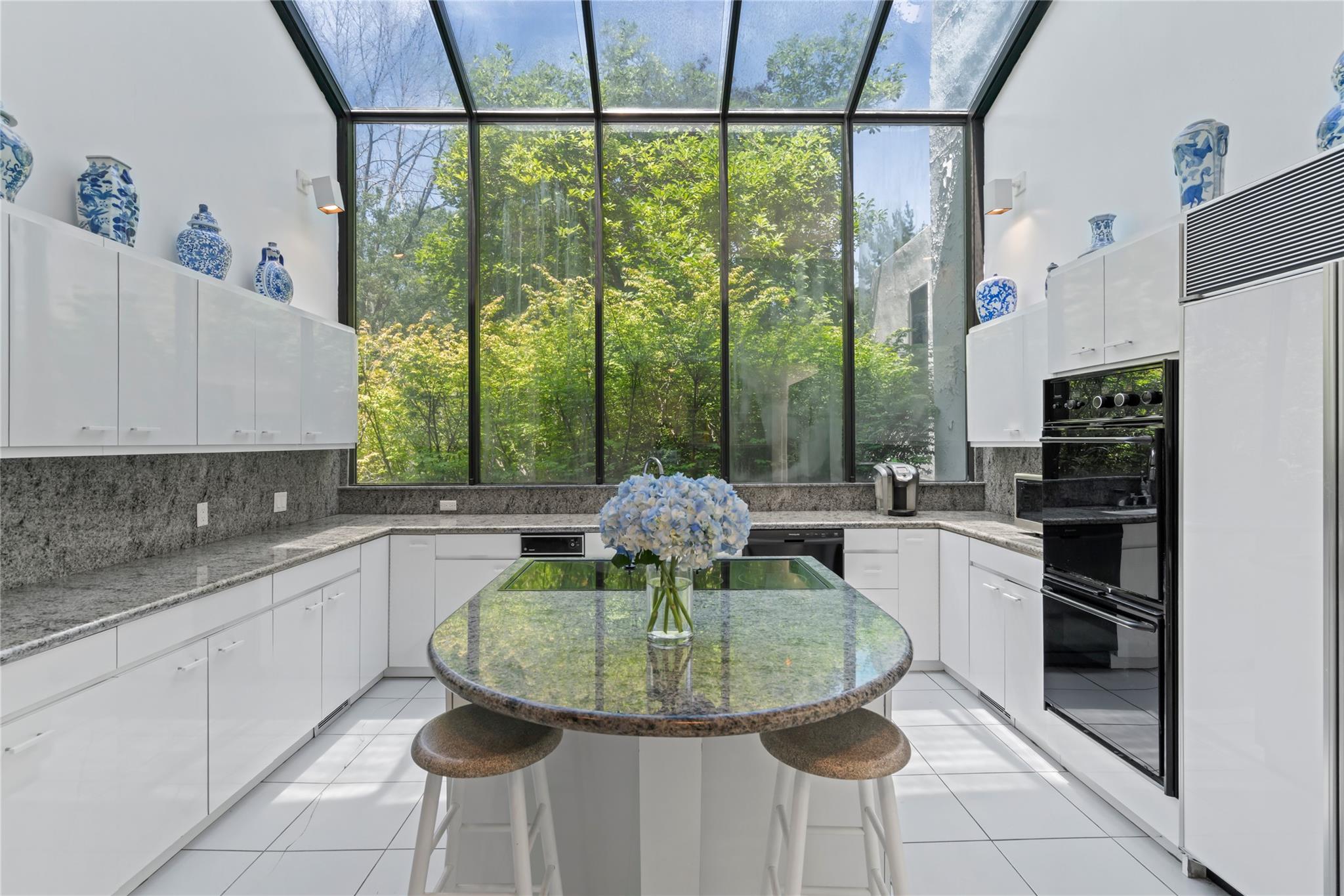 2 West View Drive