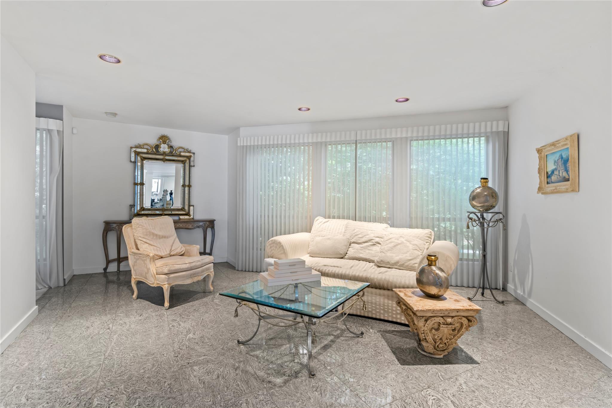 2 West View Drive