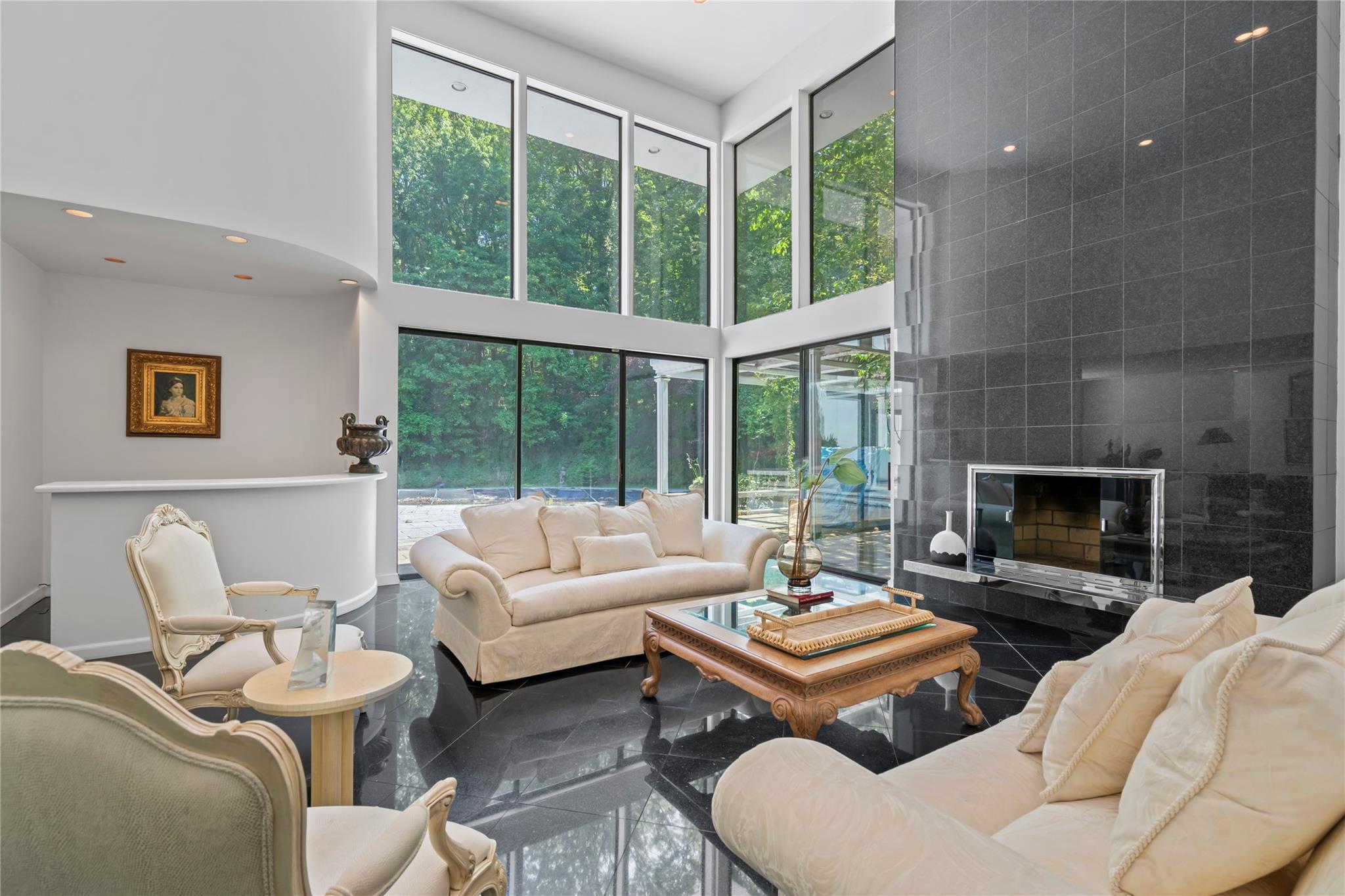 2 West View Drive