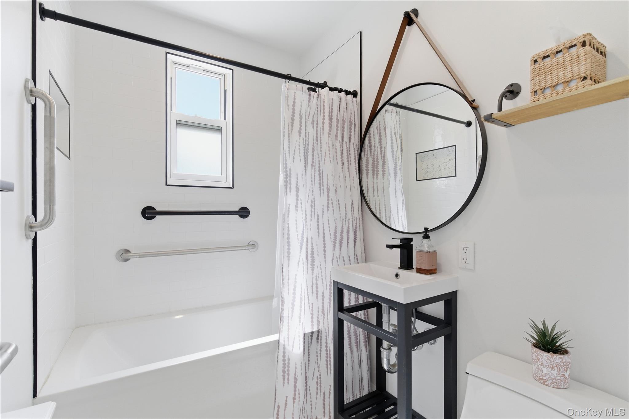 83 Edwards Street Unit: 2A