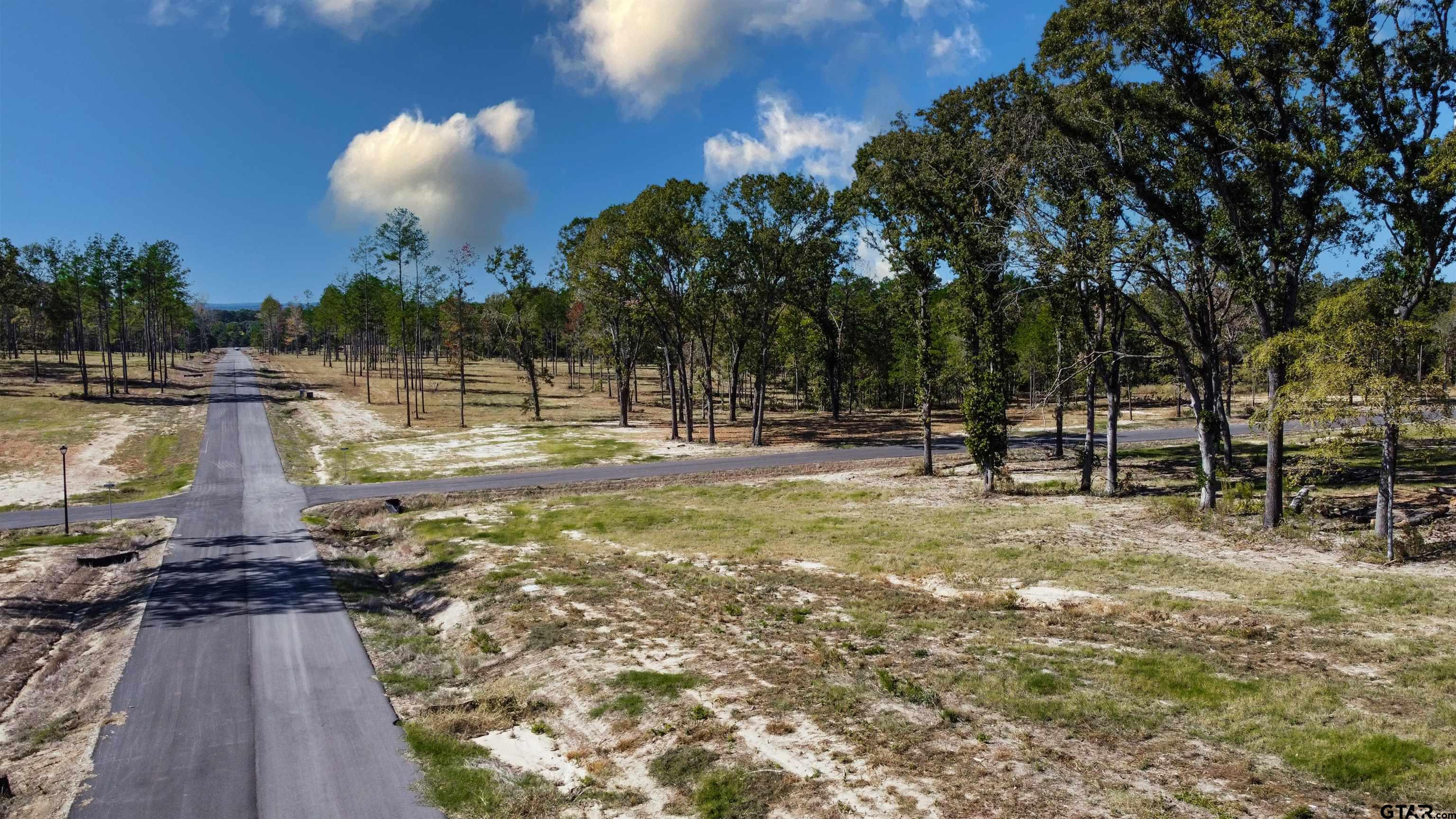 15975 Aniston Ln - (LOT 10)