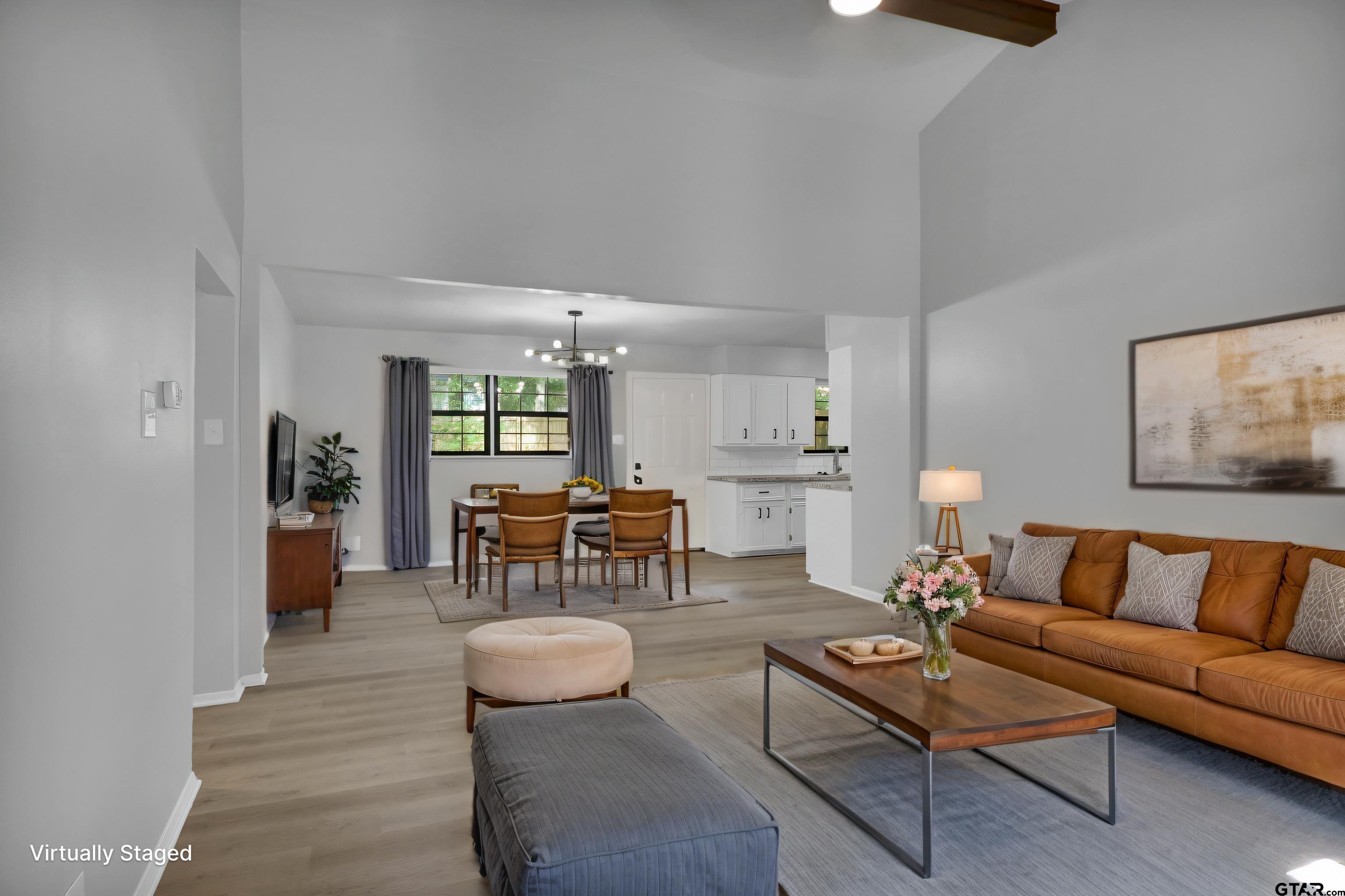 1310 Ridgeview Dr